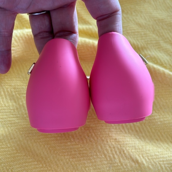 Melisa hot pink Mary Jane 1 nwot stars in gold on sides and gold toe bow - Picture 6 of 10